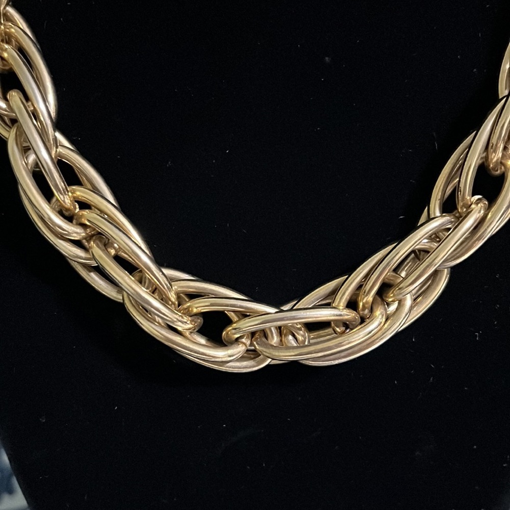 Anne Klein, Gold Tone, Bulky Chain, toggle link, vintage and classic 16" - Picture 2 of 6